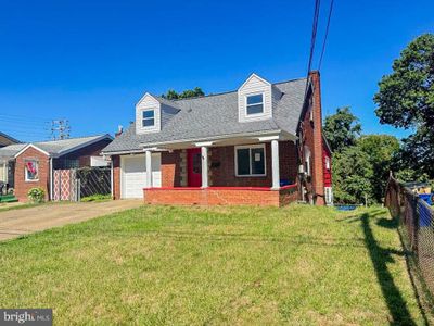 4936 Barberry Street, House other with 4 bedrooms, 2 bathrooms and null parking in PITTSBURGH PA | Image 3