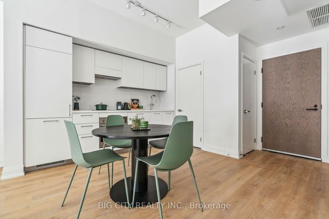 305 - 36 Brentcliffe Rd, Condo with 2 bedrooms, 1 bathrooms and null parking in Toronto ON | Image 15
