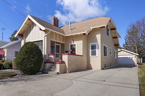 125 Kendall St, Burlington, WI, 53105-1807 | Card Image