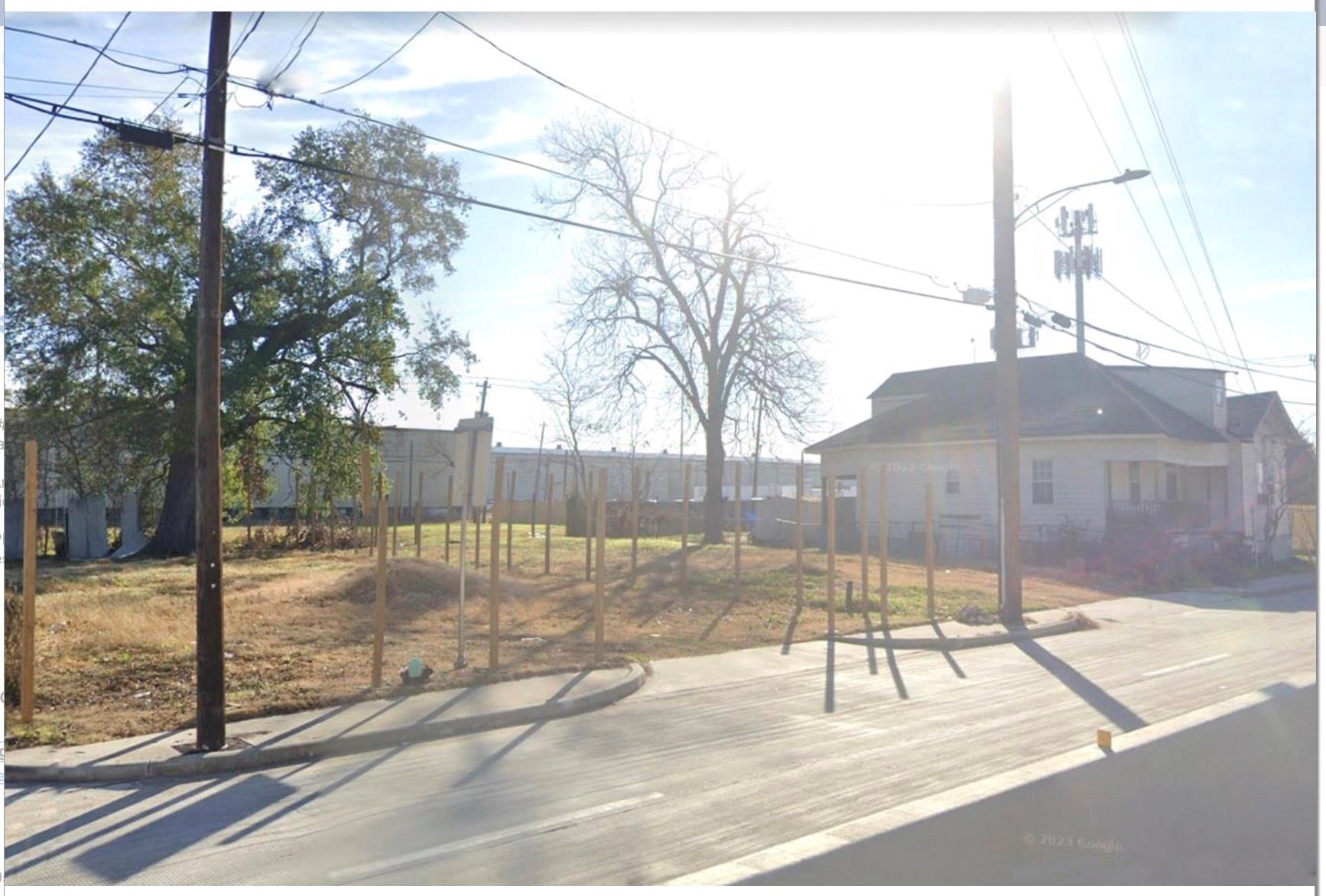Land in Houston 4
