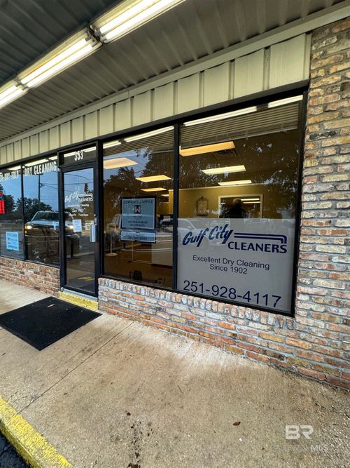 353 Greeno Rd S, Fairhope, AL, 36532-1904 | Card Image