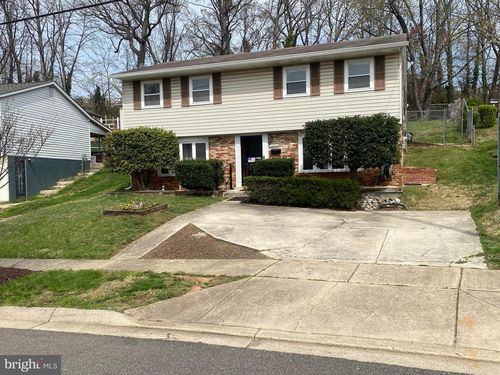 7950 Dellwood Ave, Glenarden, MD, 20706-1704 | Card Image