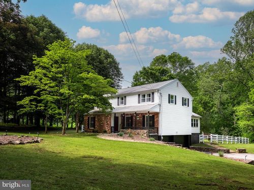 51 Seminary Rd, GLENMOORE, PA, 19343-1915 | Card Image