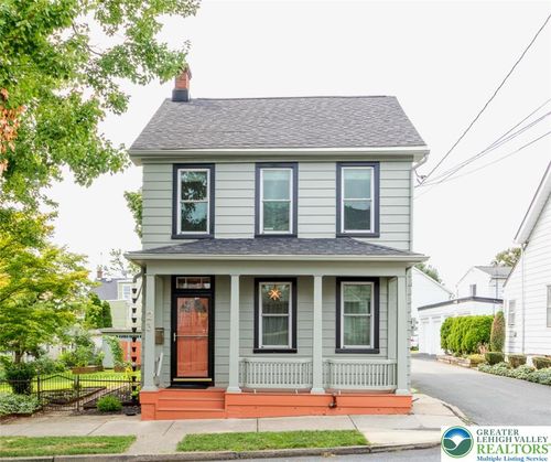 23 W Fairview St, BETHLEHEM, PA, 18018-2703 | Card Image