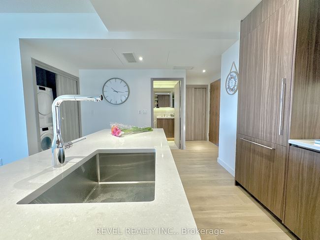 1902 - 25 Mcmahon Dr, Condo with 3 bedrooms, 3 bathrooms and 1 parking in North York ON | Image 11