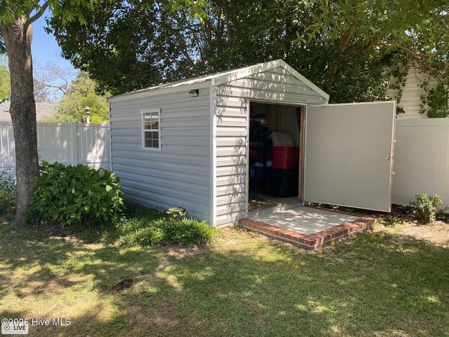 612 Blaney St, House other with 4 bedrooms, 2 bathrooms and null parking in Clinton NC | Image 24