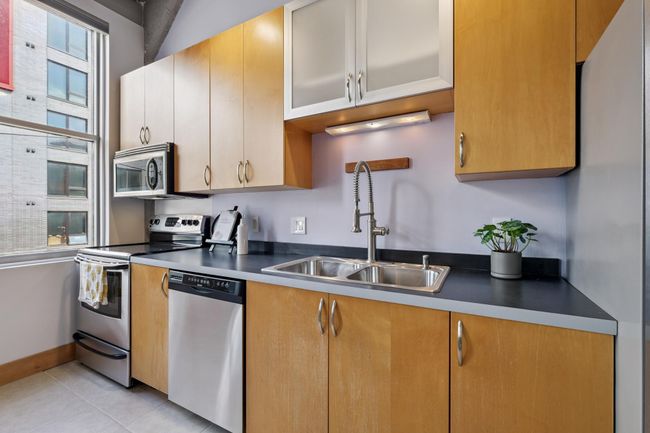 Newer stainless steel appliances.jpg | Image 5