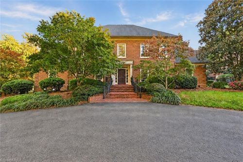 3800 Guinevere Ln, Winston Salem, NC, 27104-2853 | Card Image