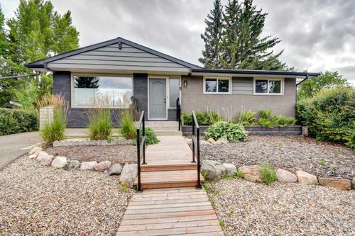 5 Mcconnell Close, Red Deer, AB, T4N0J7 | Card Image