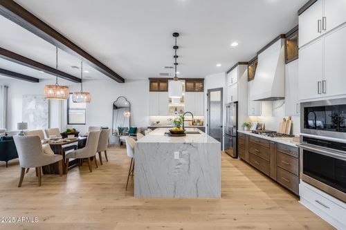 7394 W Lisbon Ln, Peoria, AZ, 85381-4516 | Card Image