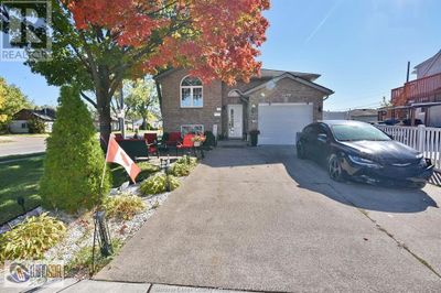 1498 Mark Ave, House other with 5 bedrooms, 2 bathrooms and null parking in Windsor ON | Image 3