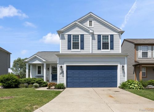 5031 Meadow Crest Cir, Holly, MI, 48442-9342 | Card Image