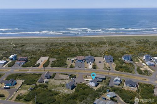 1054 Cedar Crest Ct Sw, Ocean Shores, WA, 98569-8940 | Card Image