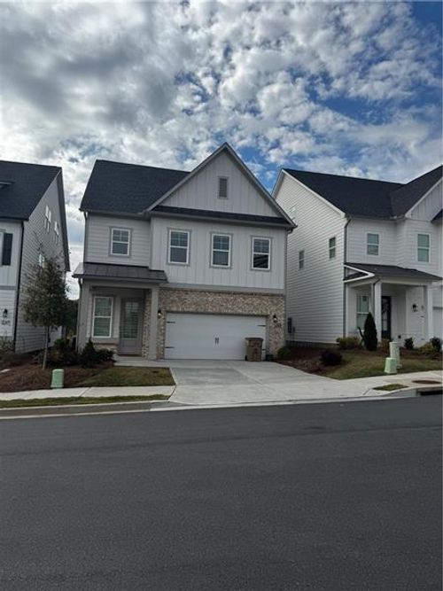 1255 Westshore Dr, Cumming, GA, 30041-9252 | Card Image
