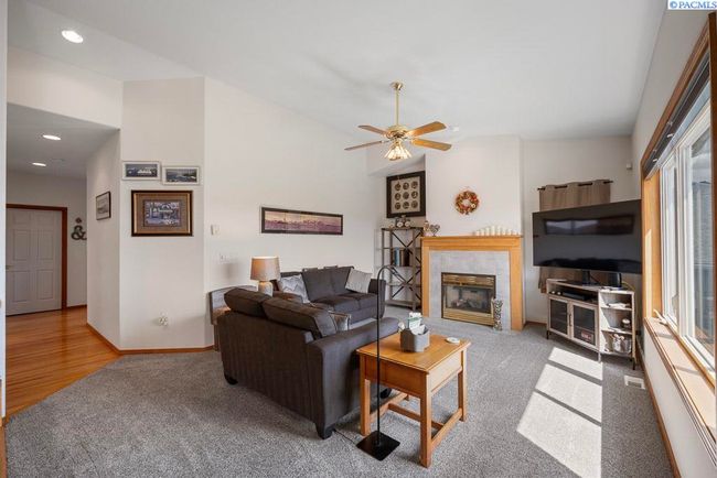 1545 Capri Ct, Condo with 4 bedrooms, 3 bathrooms and null parking in Pullman WA | Image 14