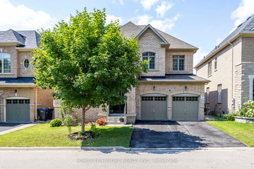 83 George Robinson Dr, Brampton, ON, L6Y0Z7 | Card Image