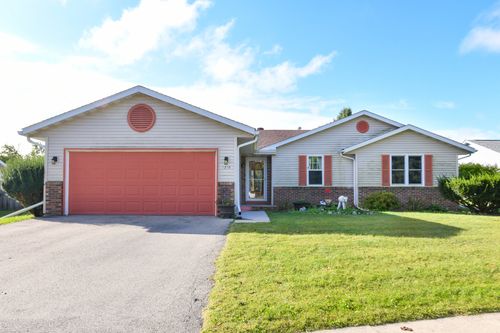 1310 Whispering Pines Dr, Delavan, WI, 53115-1571 | Card Image