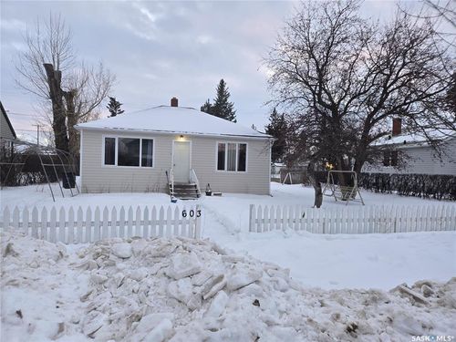 603 3 St S, Kipling, SK, S0G2S0 | Card Image