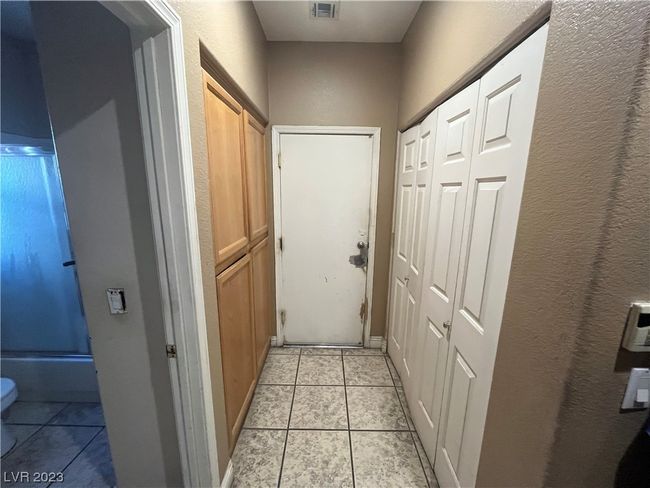 1100 Warm Canyon Way, House other with 3 bedrooms, 2 bathrooms and null parking in Las Vegas NV | Image 5