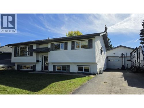 1905 108 Avenue, Dawson Creek, BC, V1G2V1 | Card Image