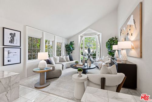 7538 W 81st St, Playa del Rey, CA, 90293-8811 | Card Image