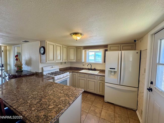 13995 Grass Valley Rd, House other with 2 bedrooms, 2 bathrooms and 8 parking in Winnemucca NV | Image 4