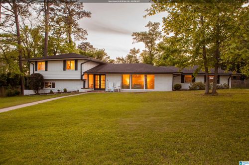 1016 Oaklawn Dr, VESTAVIA HILLS, AL, 35216-2337 | Card Image