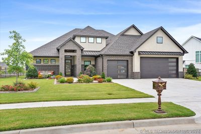 7206 Hawthorne Lane, House other with 4 bedrooms, 3 bathrooms and null parking in Owasso OK | Image 1