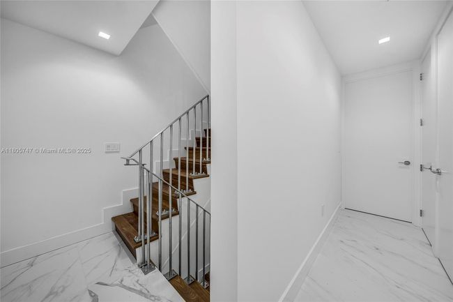 UNIT-13 - 100 S Pointe Dr, Condo with 3 bedrooms, 4 bathrooms and null parking in Miami Beach FL | Image 57