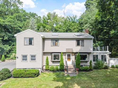 155 Winona St, Peabody, MA, 01960-4634 | Card Image