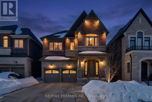 14 King Boulevard, King (King City), ON, L7B0P4 | Card Image