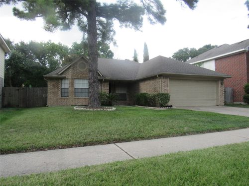 5418 Imperial Grove Dr, Houston, TX, 77066-5154 | Card Image