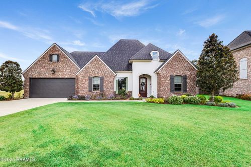 1057 Angelwood Cir, Breaux Bridge, LA, 70517-6752 | Card Image