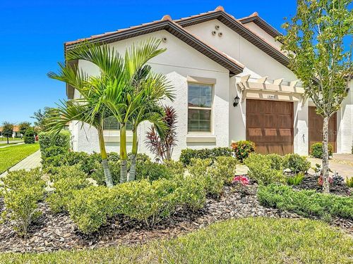 17255 Holly Well Ave, WIMAUMA, FL, 33598-2532 | Card Image