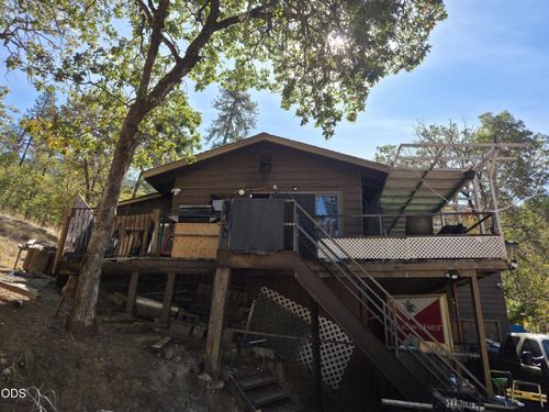 795 Savage Creek Rd, Grants Pass, OR, 97527-4317 | Card Image