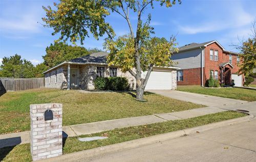 8704 Serenity Way, Denton, TX, 76210-0831 | Card Image