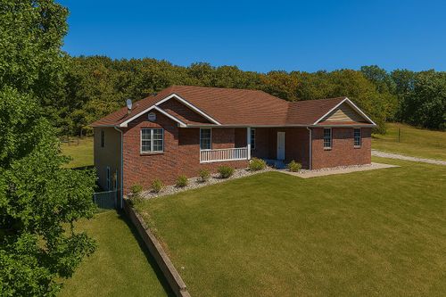 1206 Black Horse Rd, Conway, MO, 65632-8695 | Card Image