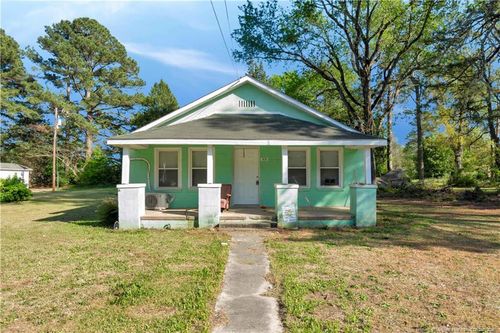 505 Pine St, Pembroke, NC, 28372-9576 | Card Image