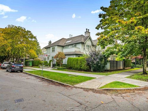 2888 Maple St, Vancouver, BC, V6J5A2 | Card Image
