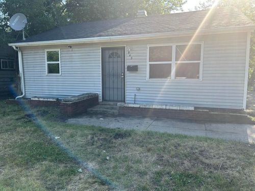 942 Durbin St, Gary, IN, 46406-2115 | Card Image
