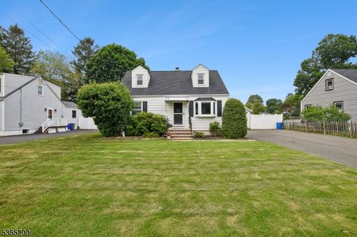 9 John St, Kenvil, NJ, 07847-2585 | Card Image