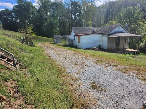 8727 W Lynchburg Salem Tpke, Thaxton, VA, 24174 | Card Image