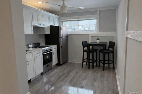 3975 Anne Dr, Seaford, NY, 11783-1710 | Card Image