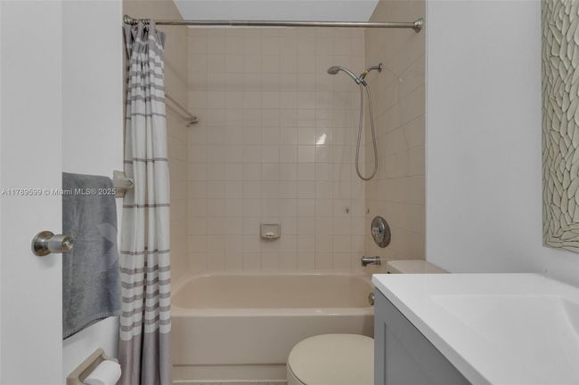 APT-84 - 10375 Sw 154 Th Circle Ct, Condo with 3 bedrooms, 2 bathrooms and null parking in Miami FL | Image 29