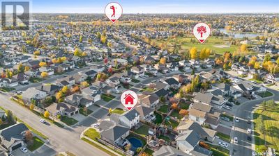 107 Brookdale Cres, House other with 3 bedrooms, 3 bathrooms and null parking in Saskatoon SK | Image 2