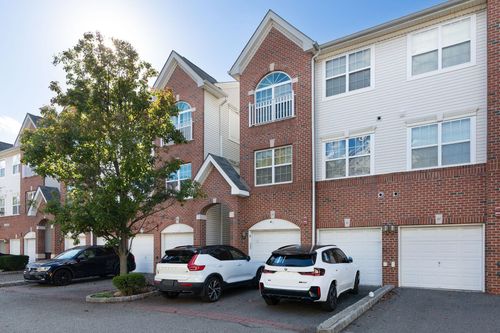 61 Lee Ct, JC, West Bergen, NJ, 07305 | Card Image