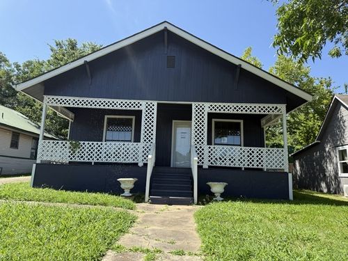1320 W Morton St, Denison, TX, 75020-1810 | Card Image