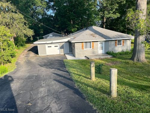 3402 Easton Rd, Norton, OH, 44203-5135 | Card Image