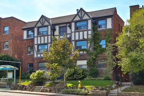 5-1648 Bathurst St, York, ON, M5P3J7 | Card Image