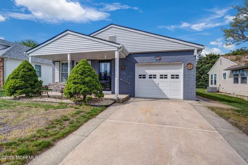 49 Trent Dr, Toms River, NJ, 08757-6576 | Card Image